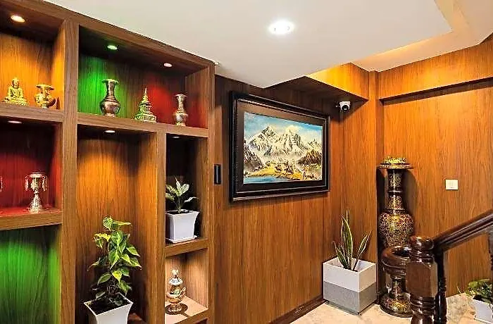 Srk Service And 3* Катманду